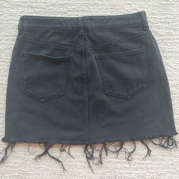 NEW Pacsun Denim Distressed Skirt Size 27 - Picture 2 of 6